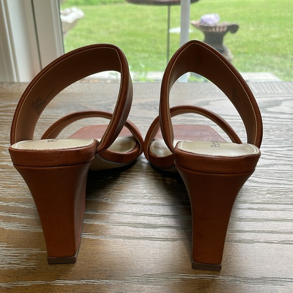 Pierre Dumas  Womens NWOT Brown Chunky Square Toe Block Heel Sandals Size 8 - Picture 4 of 10